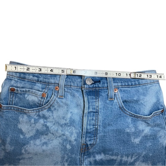 Levi’s 501 Bleach Tie Dye High Rise Cut Off Raw Hem Jean Shorts - Picture 3 of 11